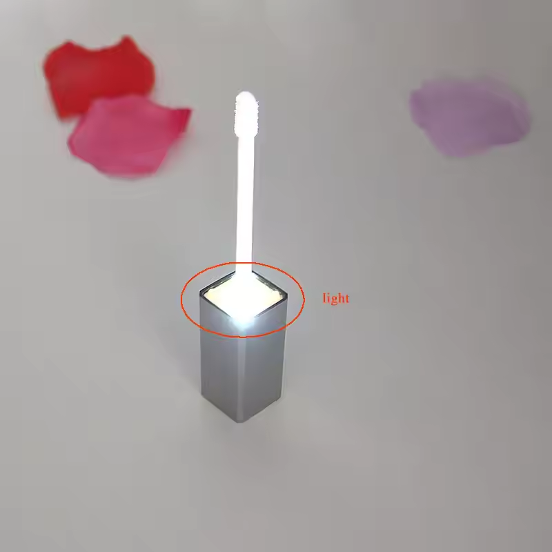 Lip Gloss with LED Light and Mirror - Lip Gloss