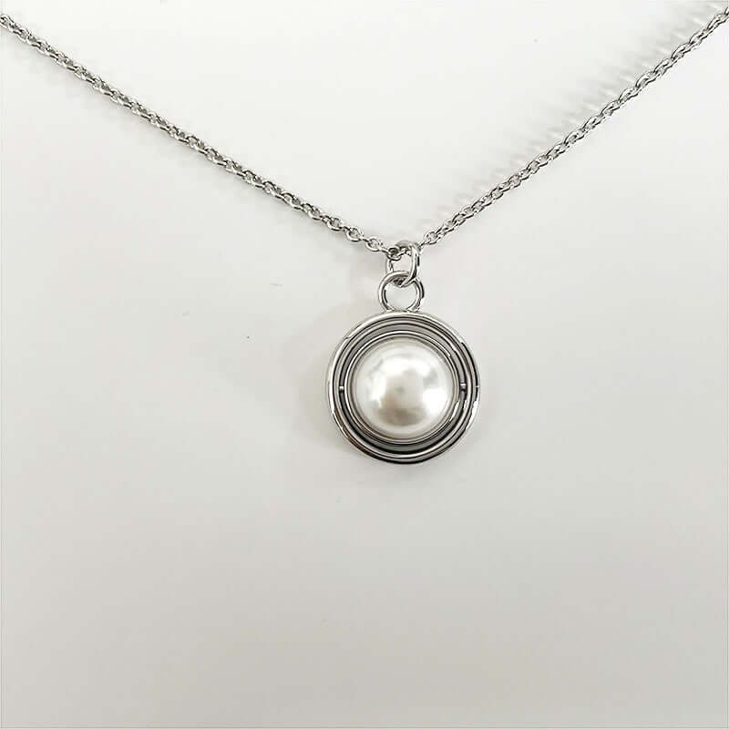 women's round pearl Gemotric necklace